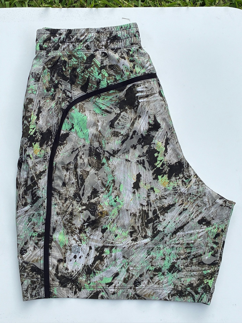Lululemon Linerless Pace Breakers